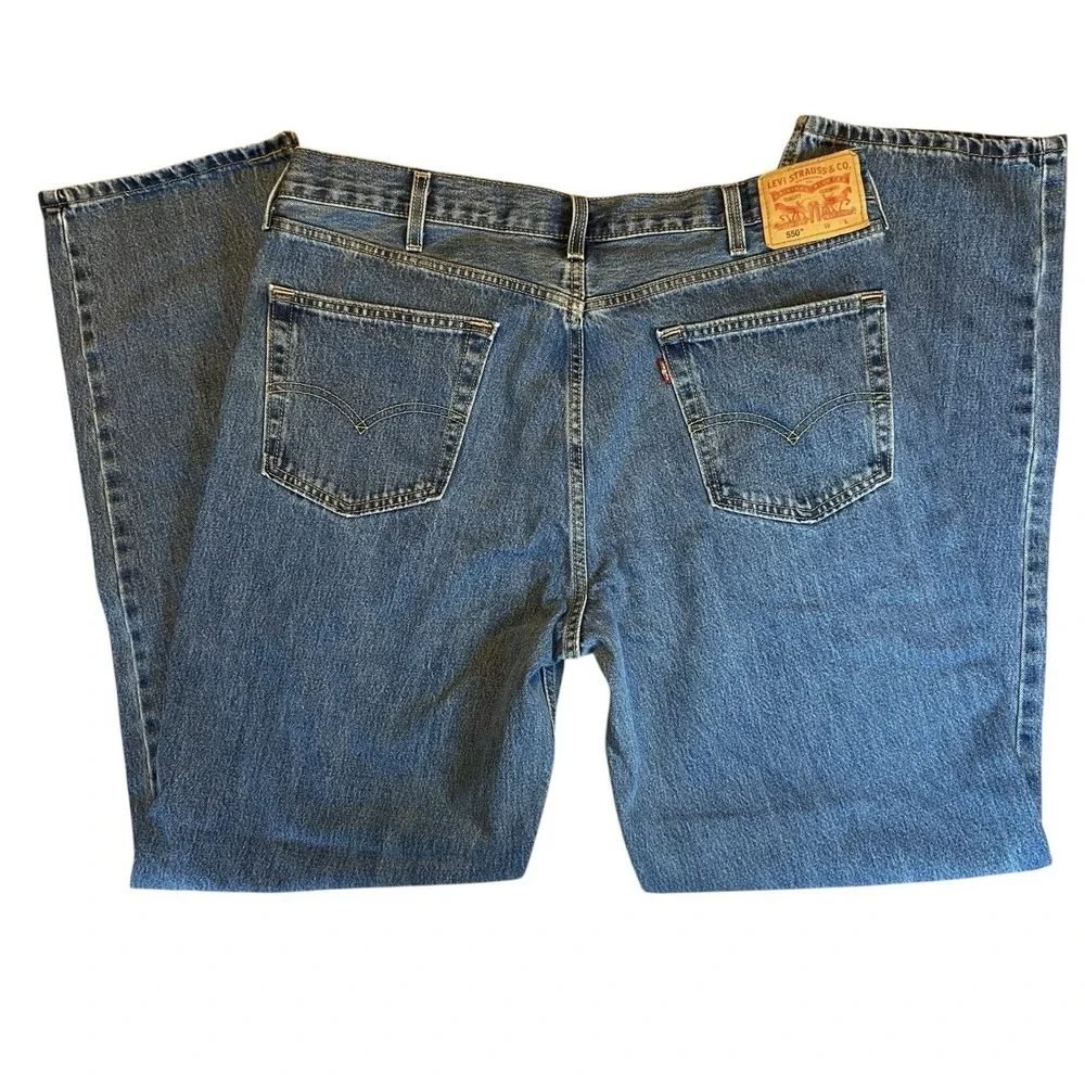 Levi's 550 Denim Jeans Relaxed Fit Straight Leg Medium Wash 40x36 Men's
